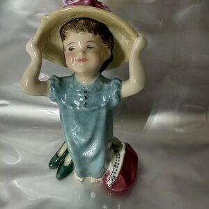 Make Believe Royal Doulton Figurine England Sculpture Victorian antique